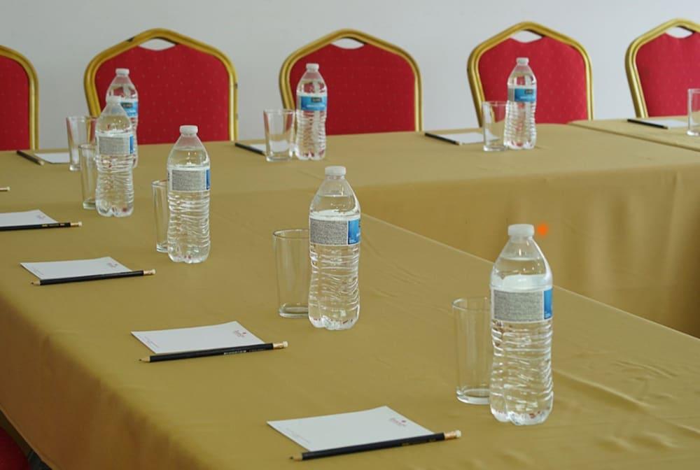 מלון Ramada By Wyndham Panama Via Argentina מראה חיצוני תמונה