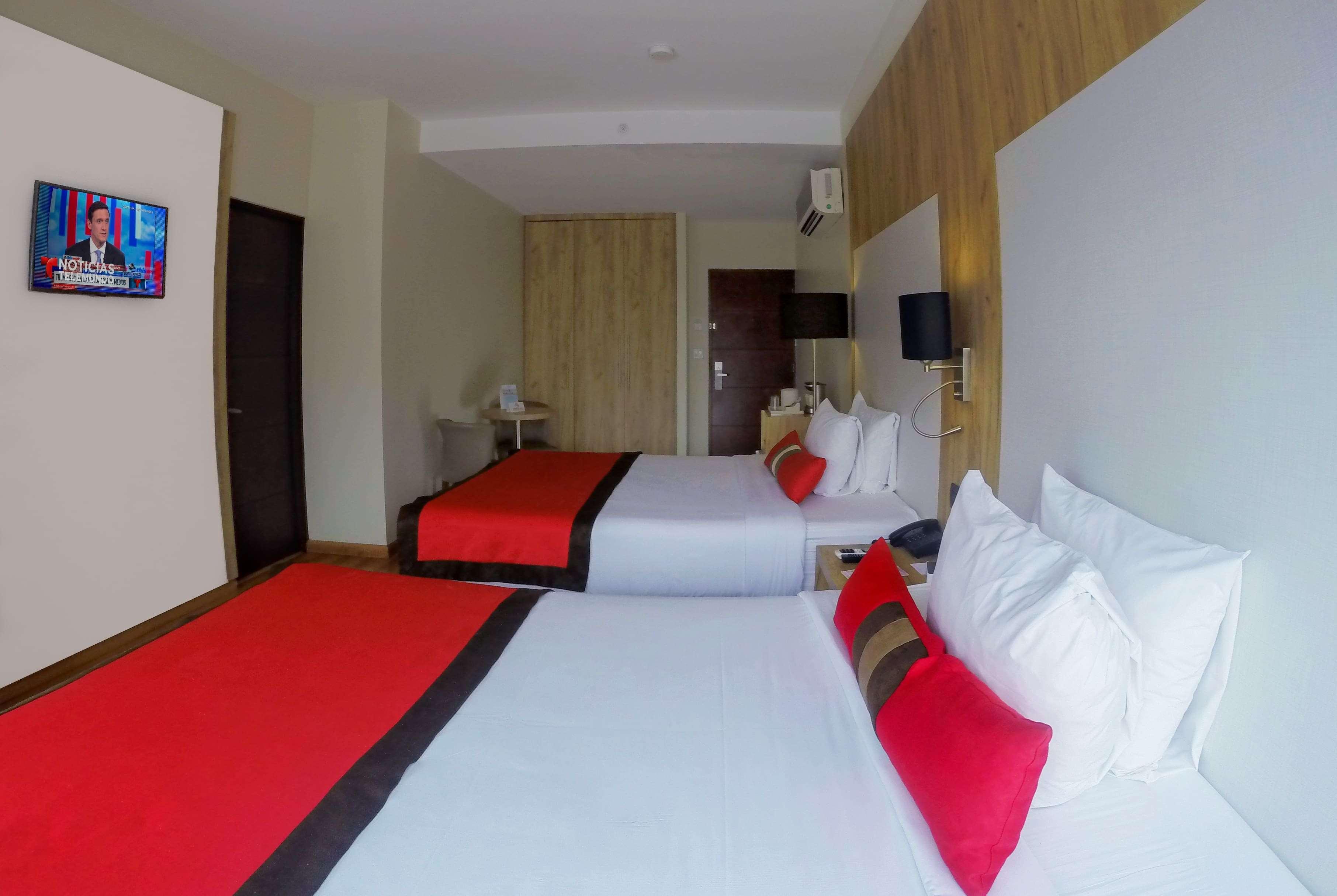 מלון Ramada By Wyndham Panama Via Argentina מראה חיצוני תמונה