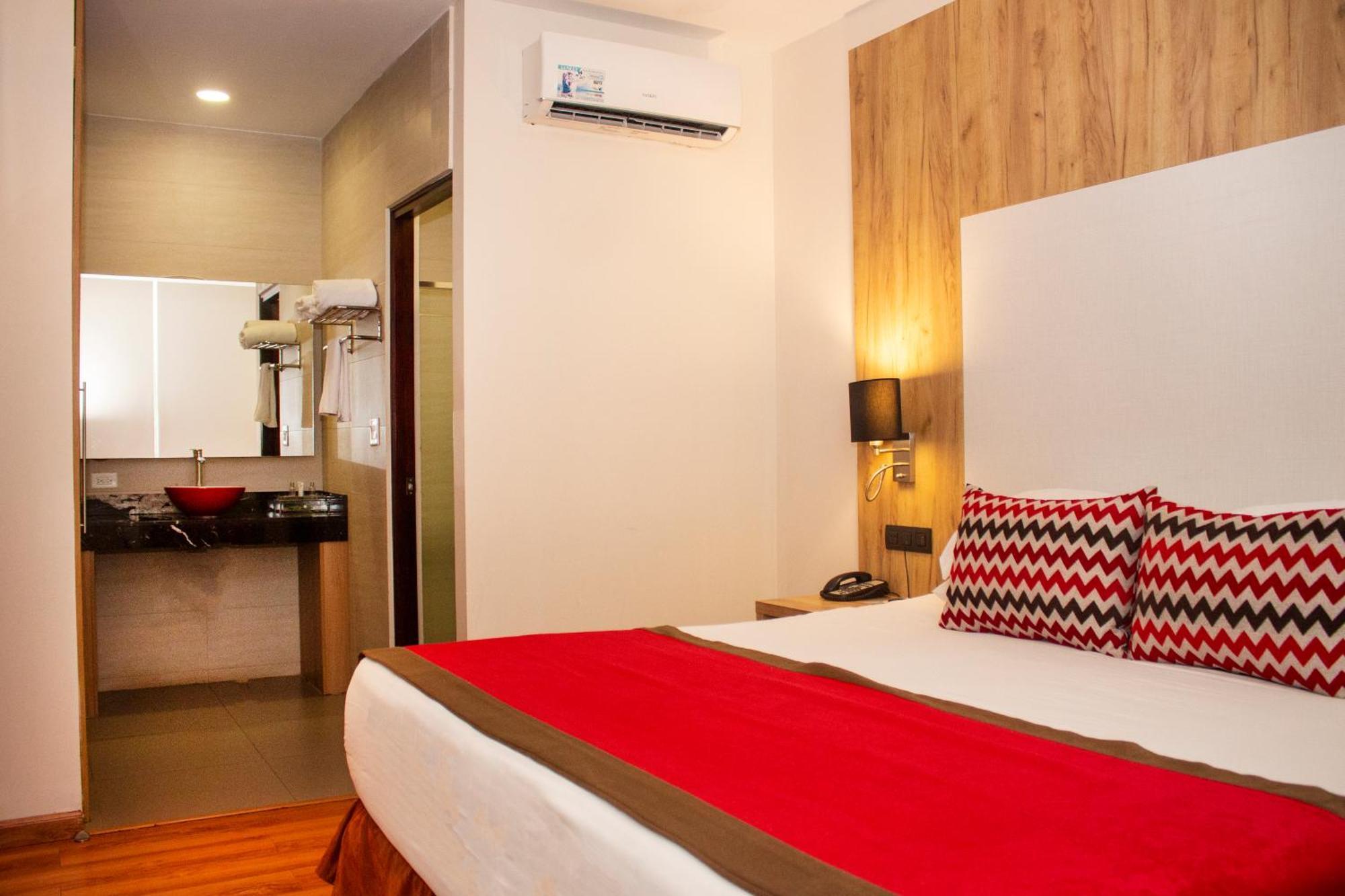 מלון Ramada By Wyndham Panama Via Argentina מראה חיצוני תמונה