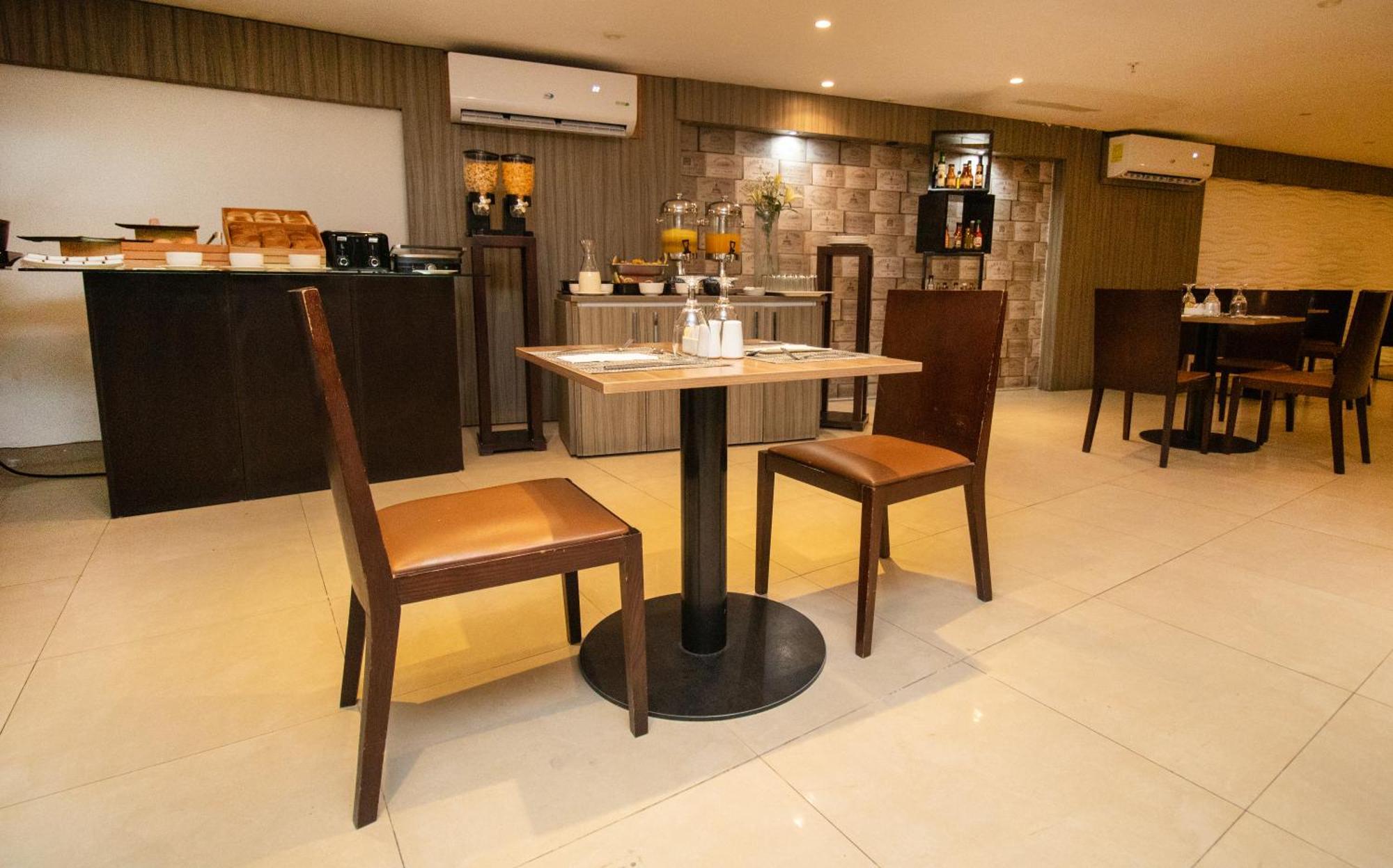 מלון Ramada By Wyndham Panama Via Argentina מראה חיצוני תמונה