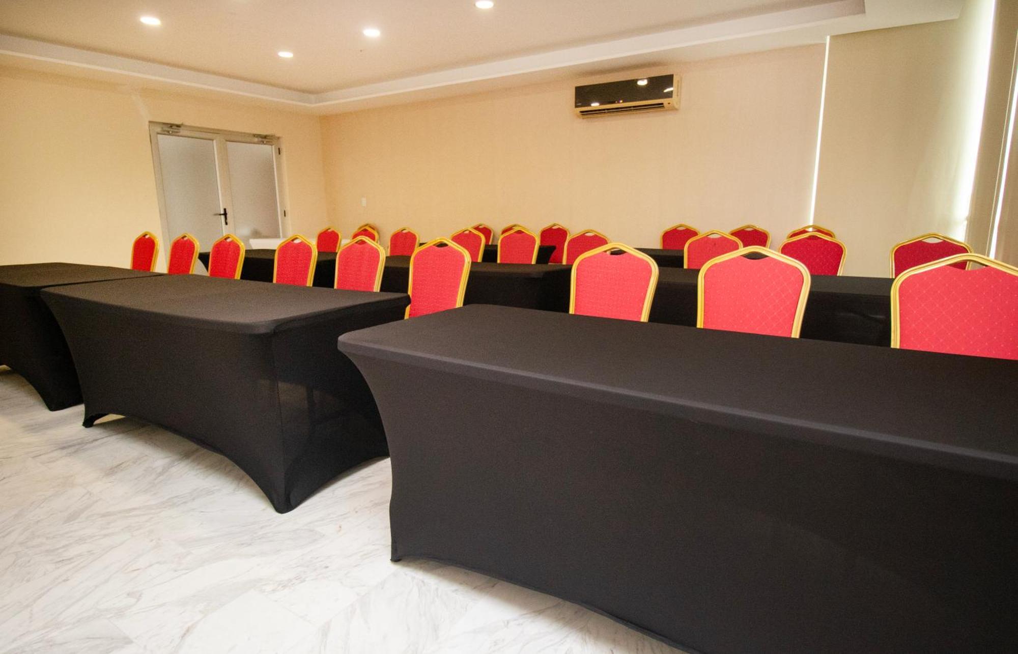 מלון Ramada By Wyndham Panama Via Argentina מראה חיצוני תמונה