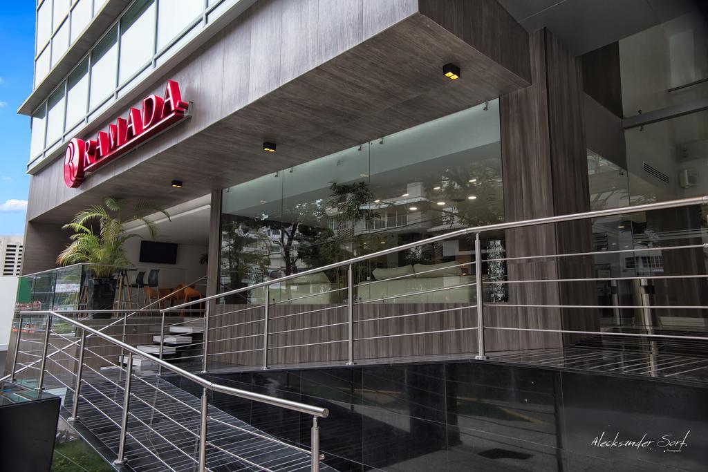 מלון Ramada By Wyndham Panama Via Argentina מראה חיצוני תמונה